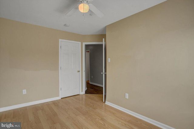 1153 LINDSAY LN, Hagerstown, MD 21742