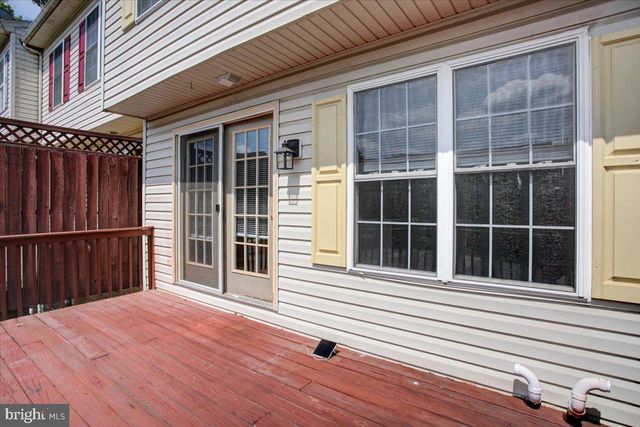 1153 LINDSAY LN, Hagerstown, MD 21742