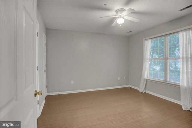 1153 LINDSAY LN, Hagerstown, MD 21742