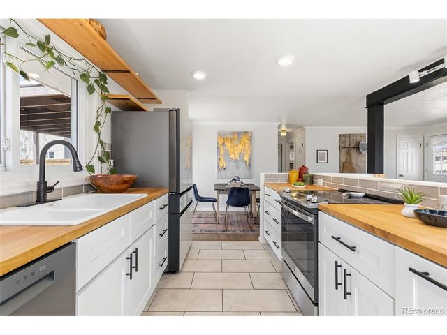 9585 W 53rd Pl, Arvada, CO 80002