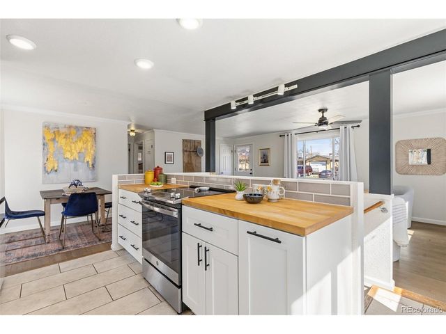 9585 W 53rd Pl, Arvada, CO 80002