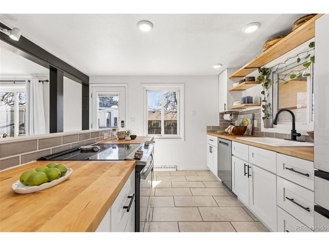 9585 W 53rd Pl, Arvada, CO 80002