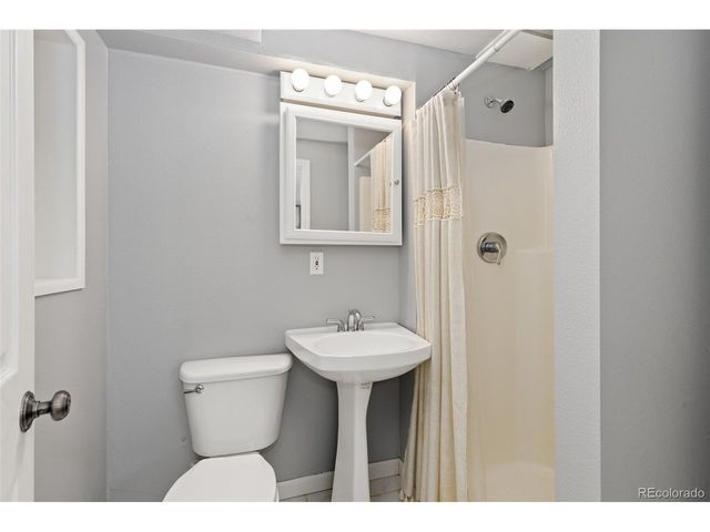 9585 W 53rd Pl, Arvada, CO 80002