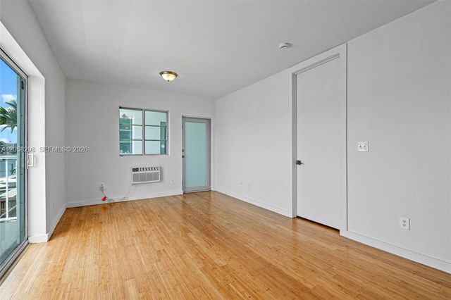 7950 Tatum Waterway Drive N20, Miami Beach, FL 33141