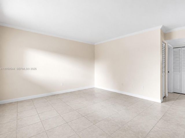 1245 W 24th Street 219, Hialeah, FL 33010