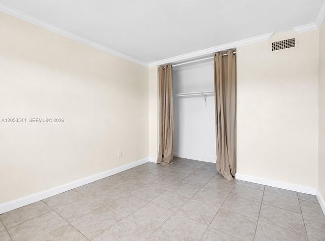 1245 W 24th Street 219, Hialeah, FL 33010
