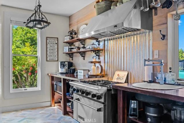 5211 Central, Riverside, CA 92504