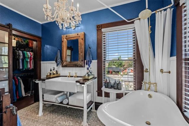 5211 Central, Riverside, CA 92504