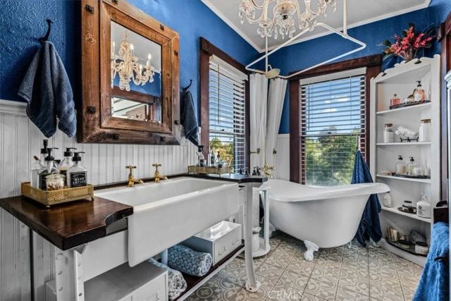 5211 Central, Riverside, CA 92504