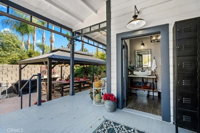 5211 Central, Riverside, CA 92504