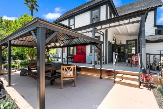 5211 Central, Riverside, CA 92504