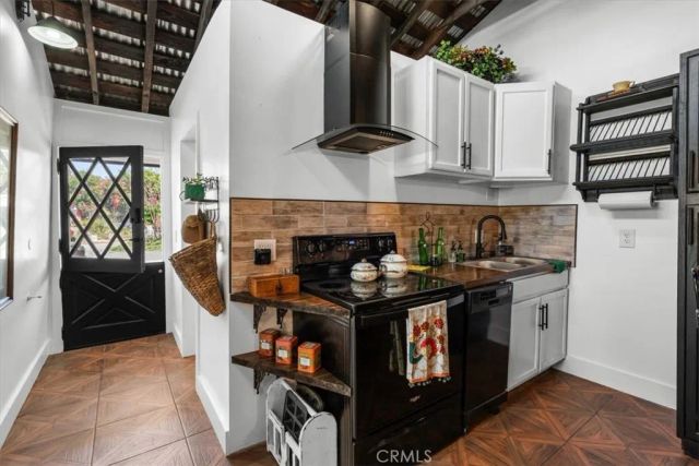 5211 Central, Riverside, CA 92504