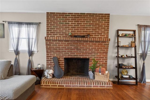 23 Williamson Park DR, Newport News, VA 23608