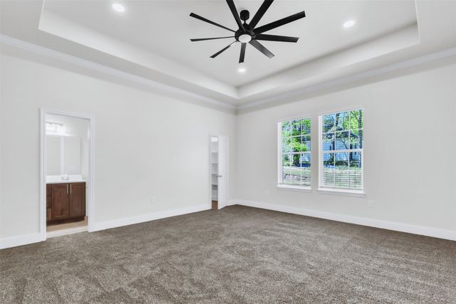 407 Henderson Street, Bonham, TX 75418