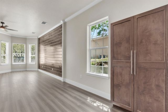 407 Henderson Street, Bonham, TX 75418