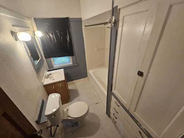 2677 N 39th STREET #2679, Milwaukee, WI 53210