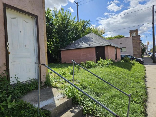 2677 N 39th STREET #2679, Milwaukee, WI 53210