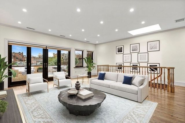 330 Newbury Street PH, Boston, MA 02115