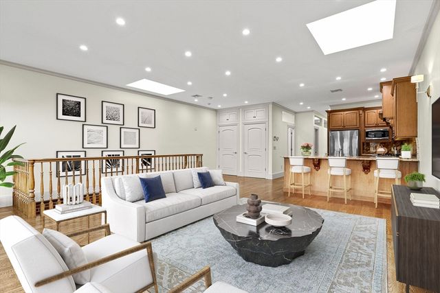 330 Newbury Street PH, Boston, MA 02115