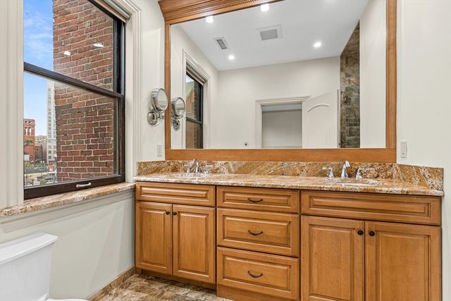 330 Newbury Street PH, Boston, MA 02115