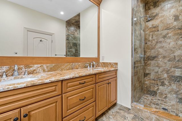 330 Newbury Street PH, Boston, MA 02115