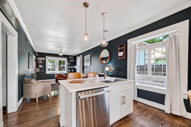 904 Arlington Street, Houston, TX 77008