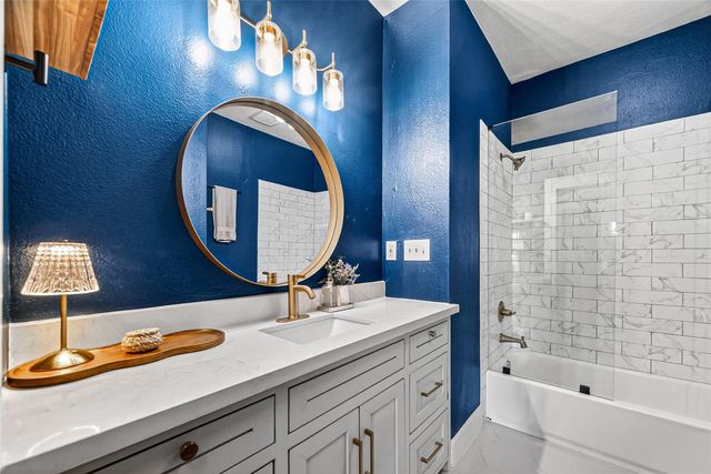 904 Arlington Street, Houston, TX 77008