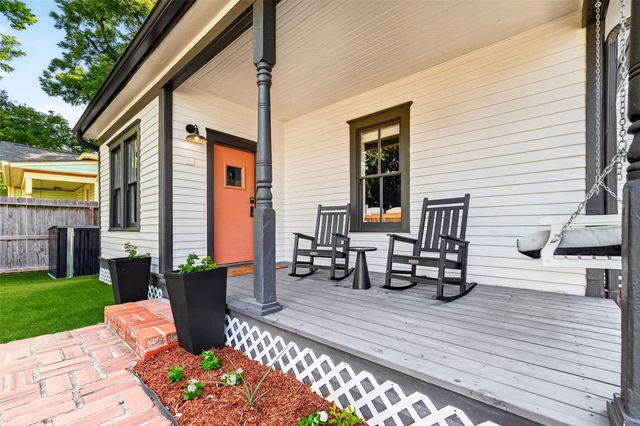 904 Arlington Street, Houston, TX 77008