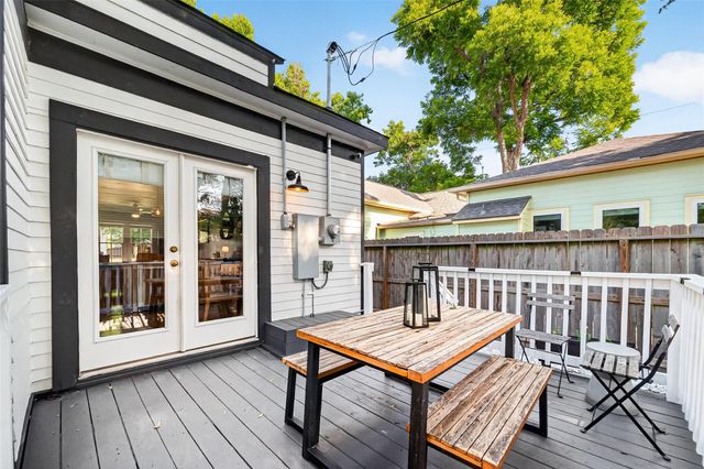 904 Arlington Street, Houston, TX 77008