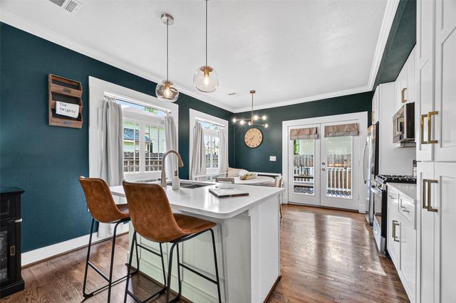 904 Arlington Street, Houston, TX 77008