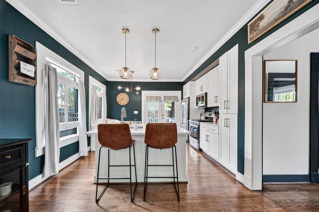 904 Arlington Street, Houston, TX 77008