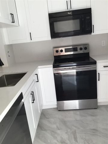 10357 NW 8th St 105, Pembroke Pines, FL 33026