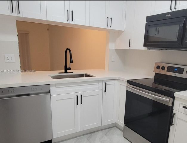 10357 NW 8th St 105, Pembroke Pines, FL 33026