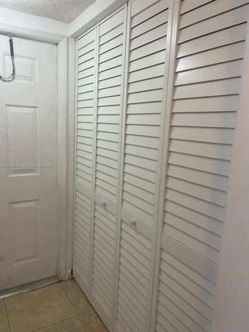 10357 NW 8th St 105, Pembroke Pines, FL 33026