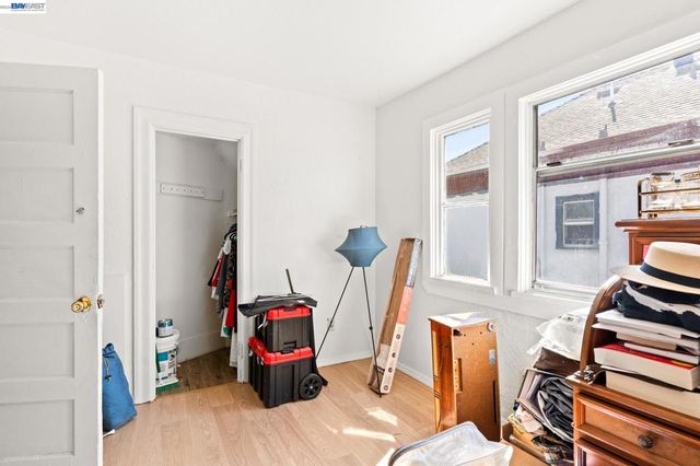 3856 West St, Oakland, CA 94608