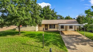 212 E Rentz Street, Weatherford, TX 76086