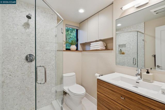3345 Ridge Rd, Lafayette, CA 94549