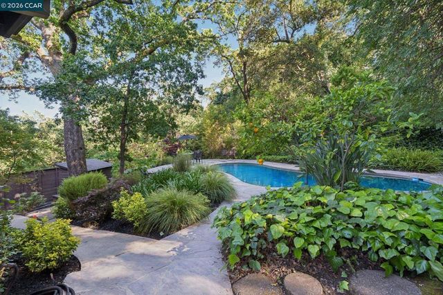3345 Ridge Rd, Lafayette, CA 94549