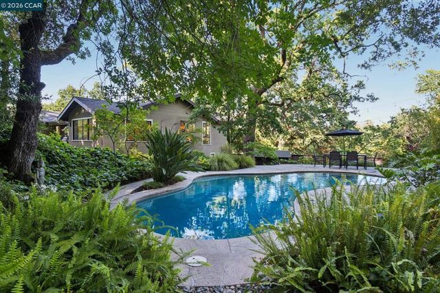 3345 Ridge Rd, Lafayette, CA 94549