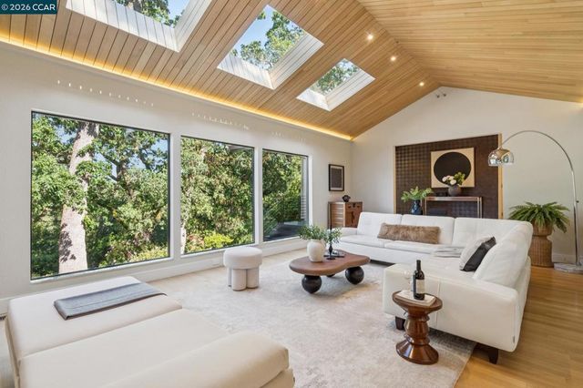 3345 Ridge Rd, Lafayette, CA 94549