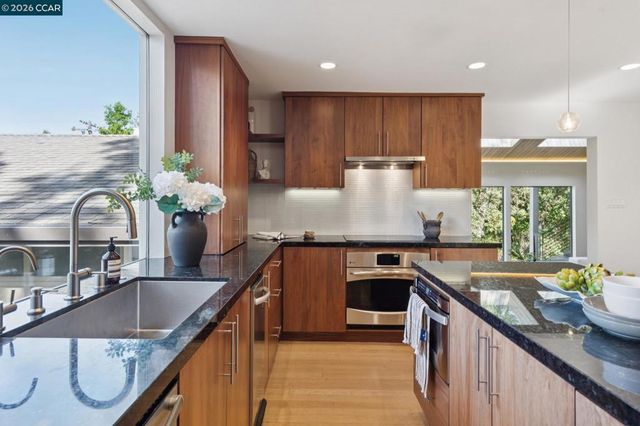 3345 Ridge Rd, Lafayette, CA 94549