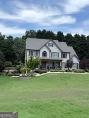 5210 Maplewood Lane, Gainesville, GA 30504
