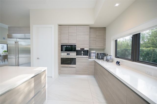 16629 N Botaniko Drive, Fort Lauderdale, FL 33326