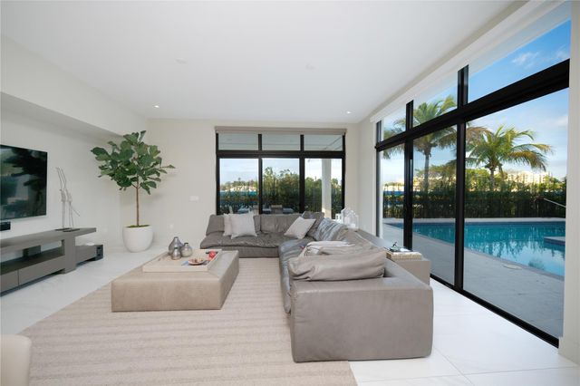 16629 N Botaniko Drive, Fort Lauderdale, FL 33326