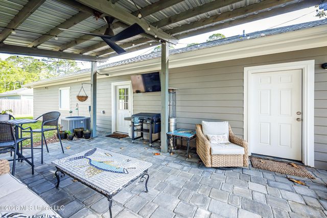 615 Plum Street, Ocean Springs, MS 39564