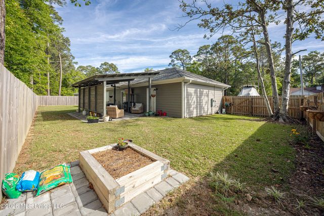 615 Plum Street, Ocean Springs, MS 39564