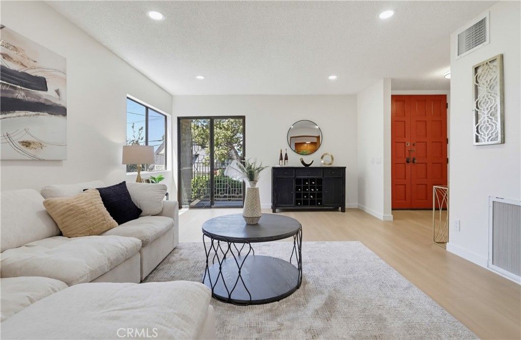 728 E Kensington Road, Los Angeles, CA 90026 — photo 4