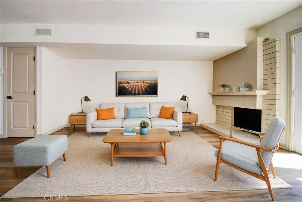 Image 5 of property listing at 451 Bolero, Newport Beach, CA 92663