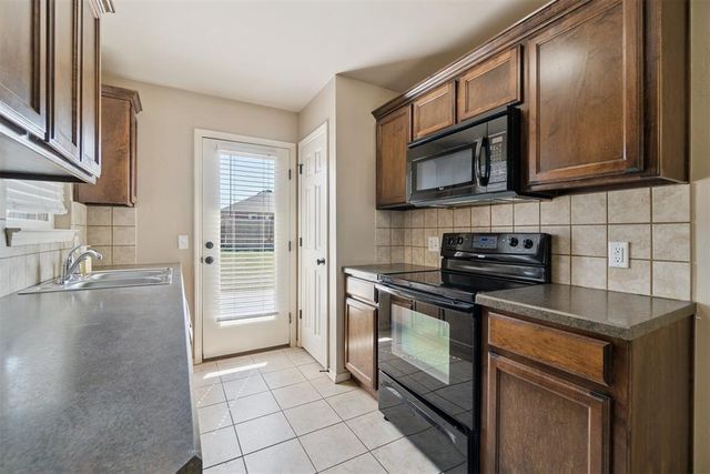 9524 SW 25th Street, Oklahoma City, OK 73128