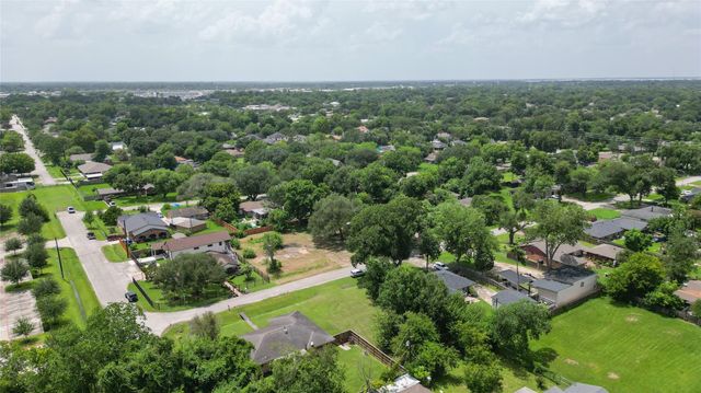 7602 Echo Brook Drive, Houston, TX 77037